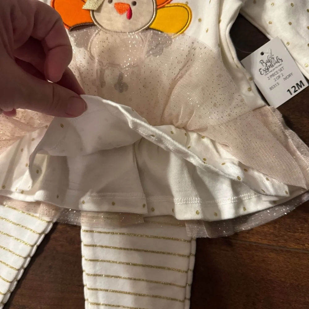 Baby Essentials Thanksgiving Turkey top  12M NWT Tutu Legging Set